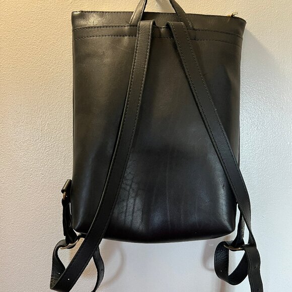 Portland Leather Classic Black Backpack - Picture 2 of 10